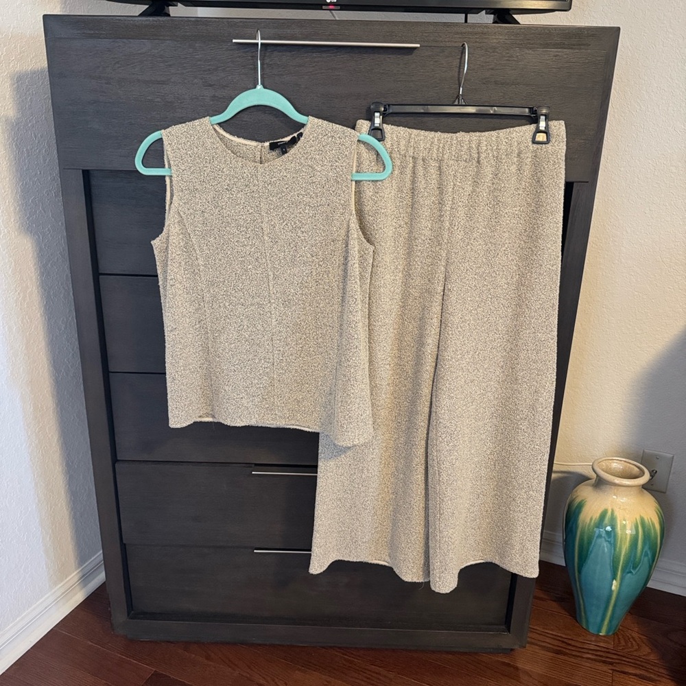 Theory Textured Beige seamed shell top and wide legged pants set